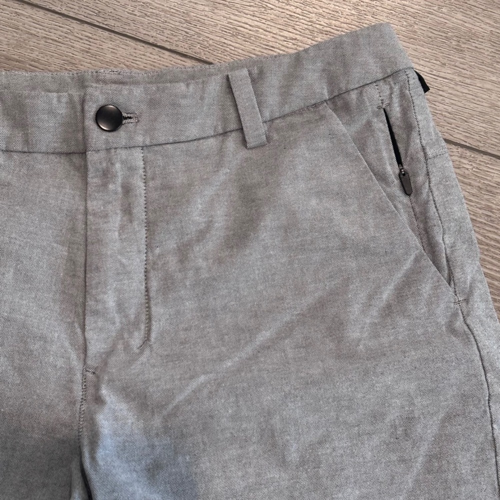 Lululemon Commission Shorts Mens 30 Grey Warpstreme 9" Inseam Chino Golf Casual - Picture 2 of 7